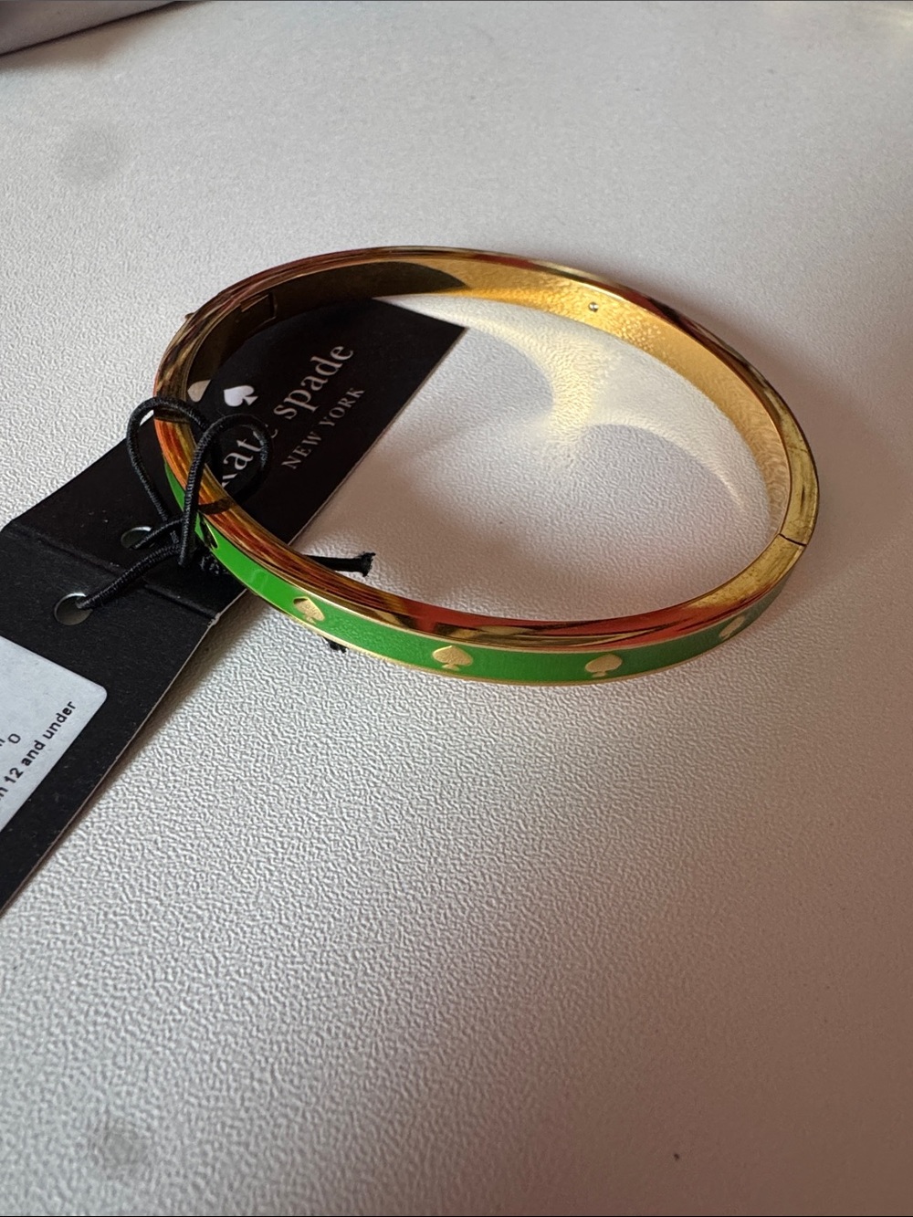 Kate Spade Spot the Spade bangle- green - Picture 4 of 6